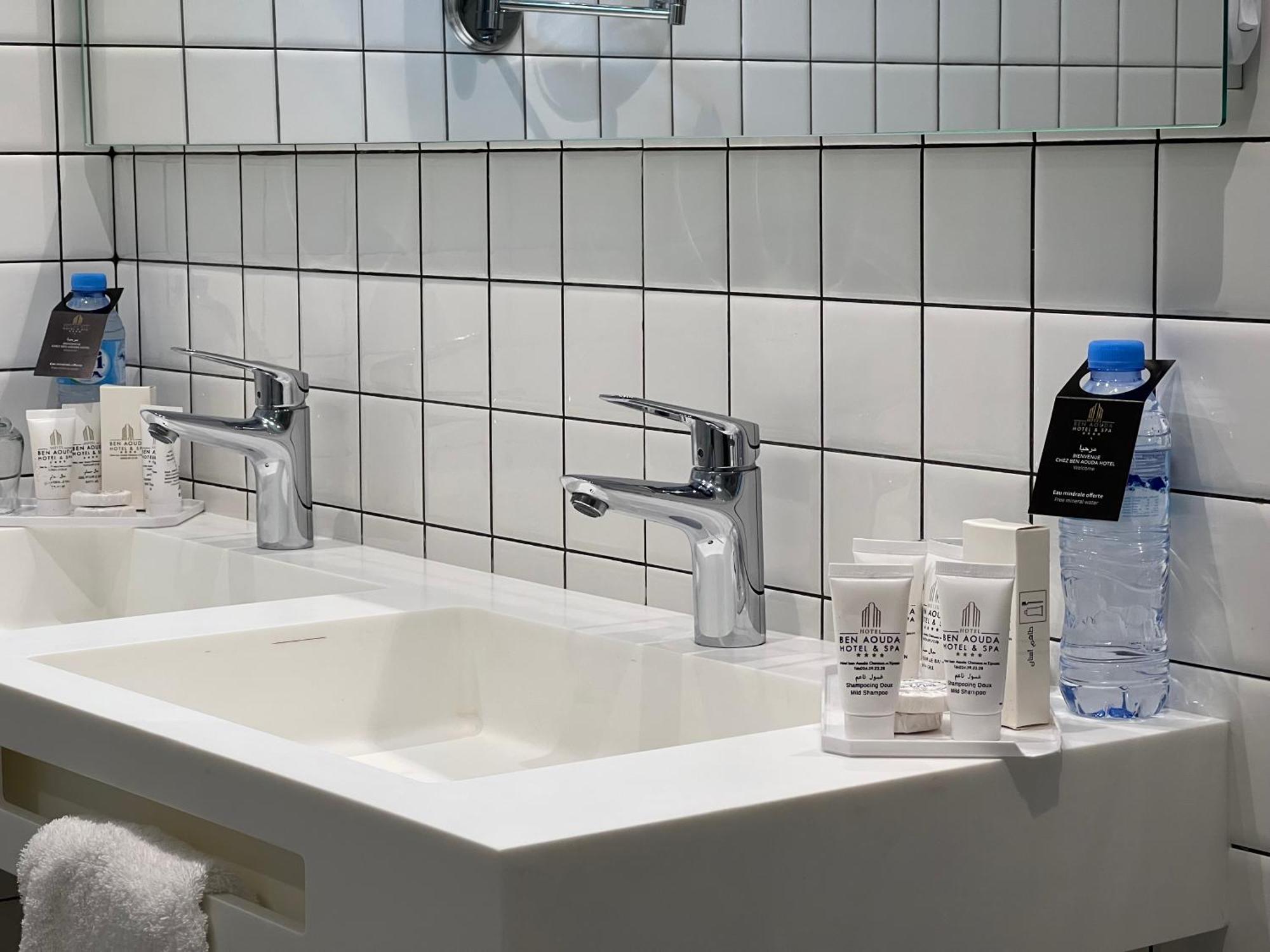 Hotel Ben Aouda & Spa Tipaza Zewnętrze zdjęcie